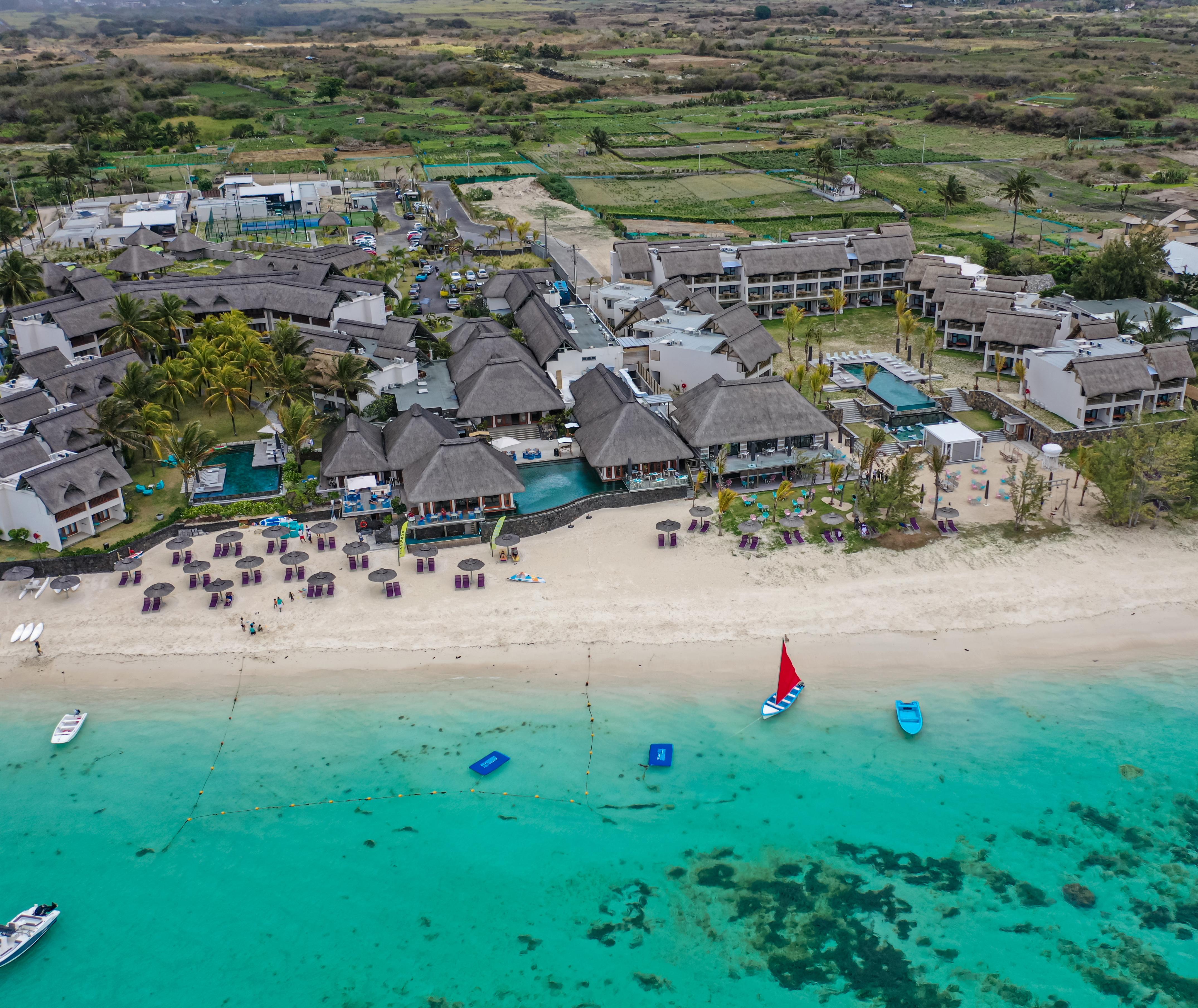 C Mauritius - All Inclusive Belle Mare Esterno foto Aerial view of the resort