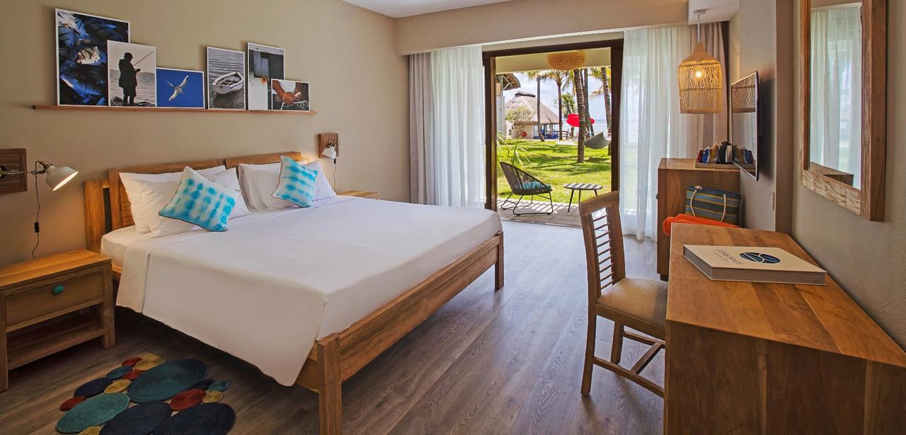 C Mauritius - All Inclusive Belle Mare Esterno foto A room at the resort